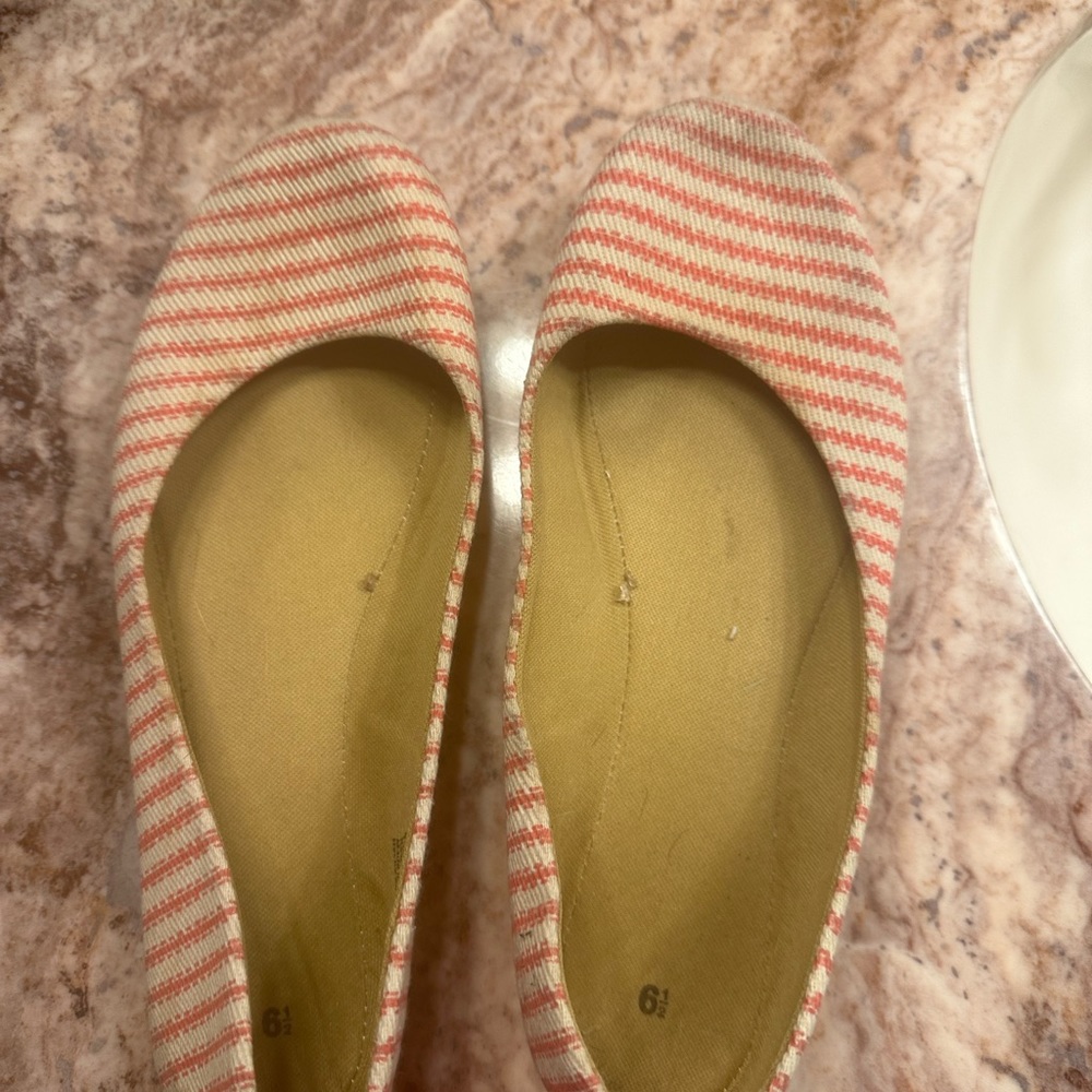 Stripe flat shoes